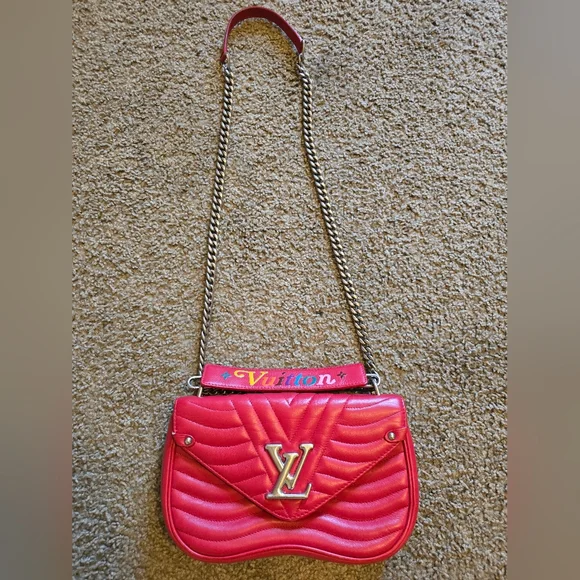 Louis Vuitton New Wave PM Chain Bag! - Picture 5 of 16